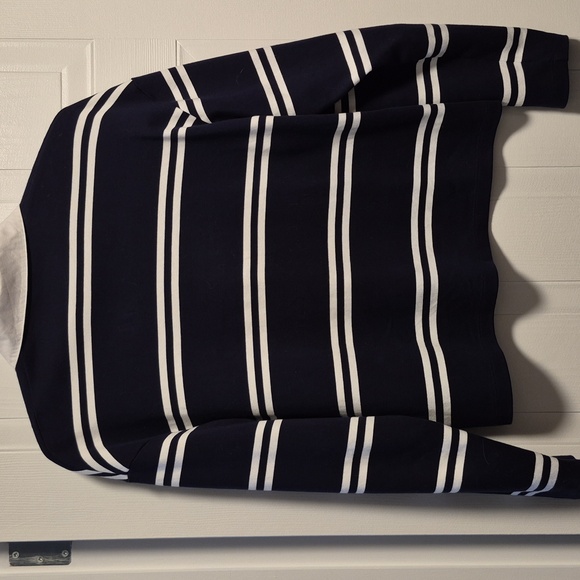 Reitmans, 100% Cotton, Collared V Neck, Long Sleeve, Navy and White  XS - Picture 4 of 7